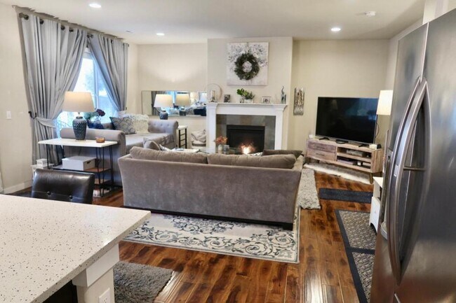 Building Photo - 15206 82nd Ave E