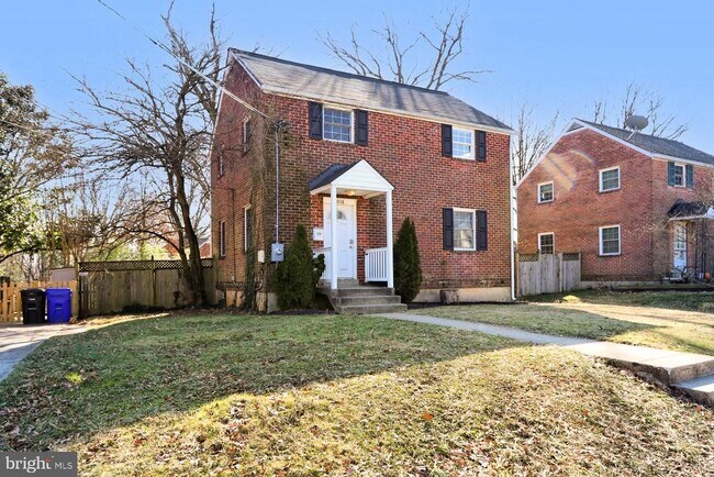 Building Photo - 5016 N Carlin Springs Rd