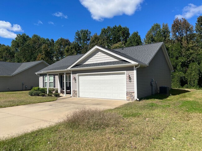 Building Photo - Charming 3/2 Home in Boiling Springs!