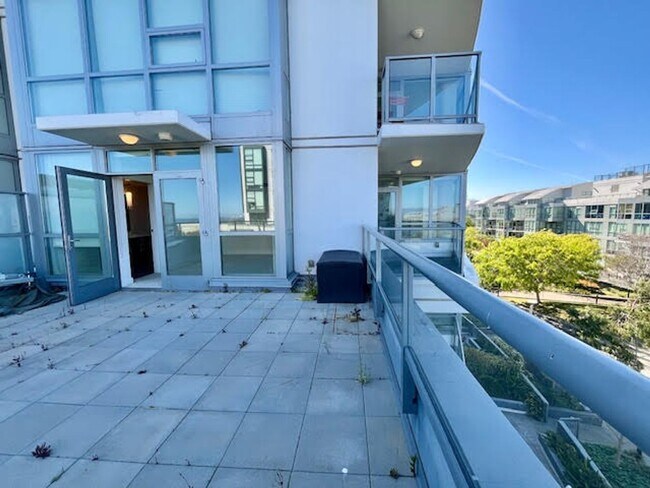 Building Photo - City living at its best! 2 BR/2 BA @ the M...