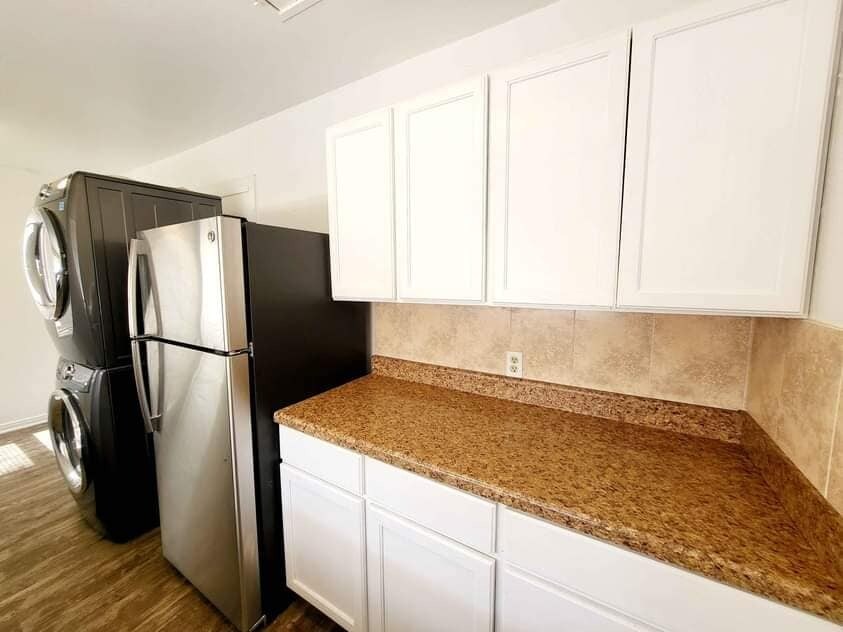 Building Photo - 127 20th Plz