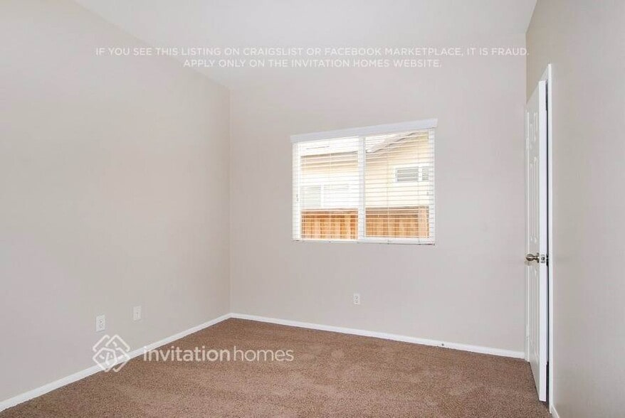 Building Photo - 2263 Finch Cir