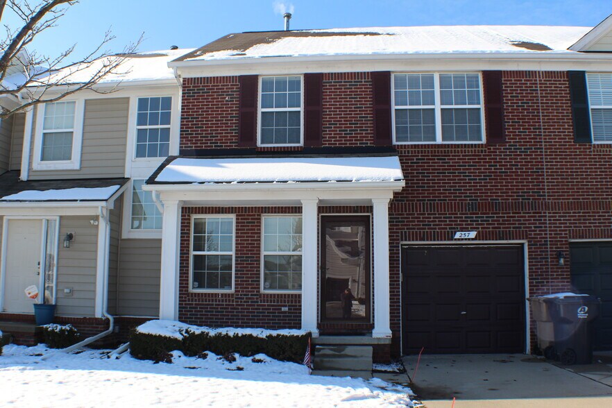 Building Photo - 257 Tucker St