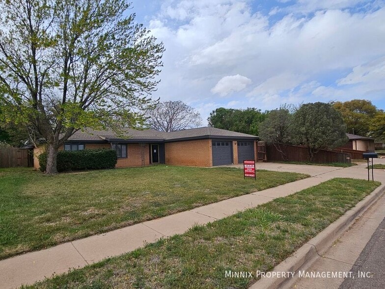 Building Photo - 6906 Elmwood Ave