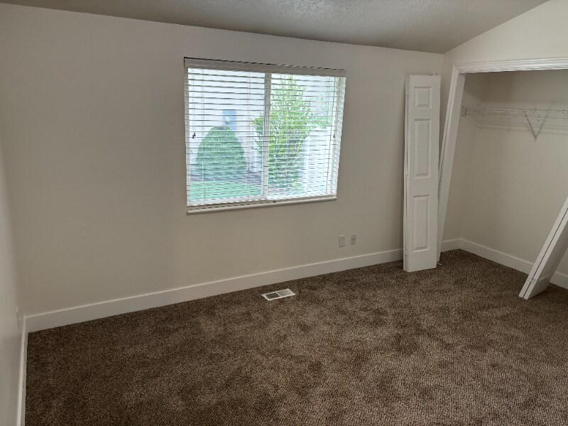 Building Photo - 457 S 1810 W