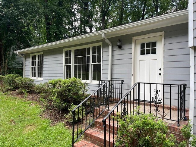 Building Photo - 3378 Mountain Hollow Dr