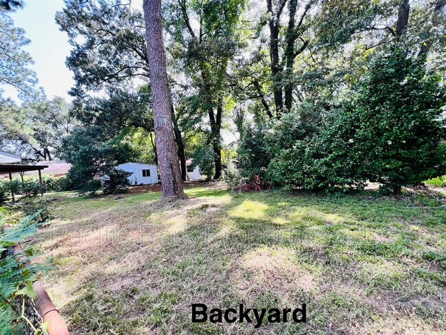 Building Photo - 3312 Little John Dr