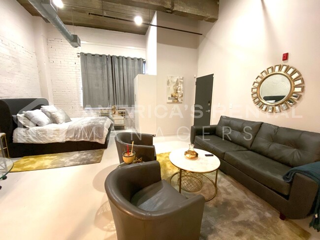 Building Photo - Fully Furnished Loft Available for Rent in...