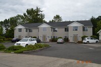 Building Photo - 1-Bedroom in Gated Community!