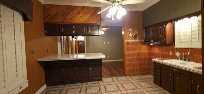 Building Photo - 3321 Avenue M