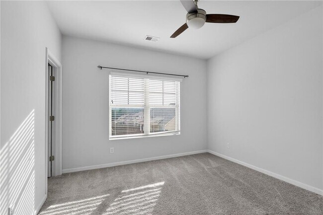 Building Photo - 3204 Goldberry St