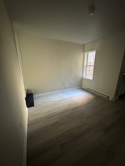 Building Photo - 5 E 24th St