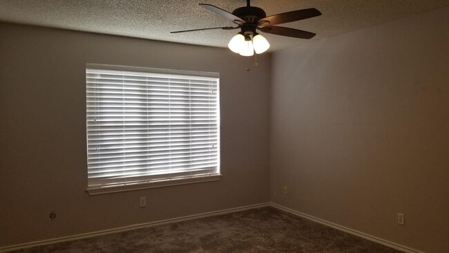 Building Photo - 8413 Uvalde Ave