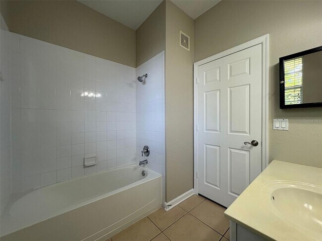 Building Photo - 3314 Robert Trent Jones Dr