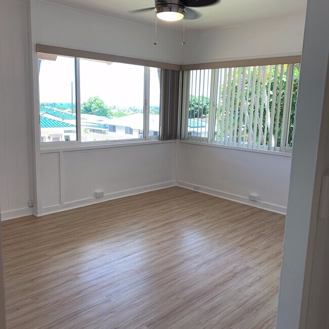 Building Photo - 944 21st Ave