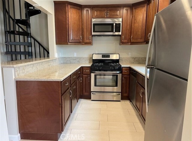 Building Photo - 222 N Rose St