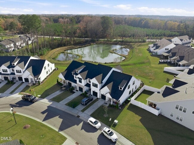 Building Photo - 759 Putney Hl Rd