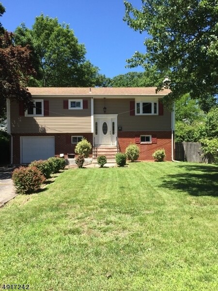 Building Photo - 27 Haddon Rd