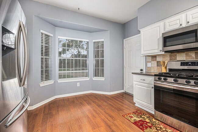 Building Photo - 14335 Fair Knoll Way