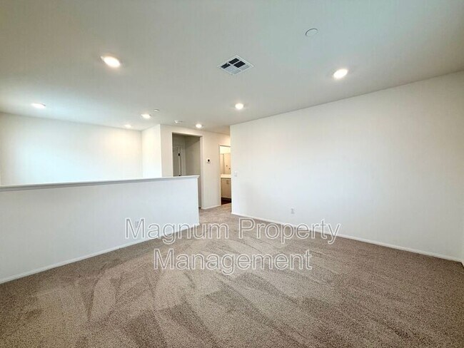 Building Photo - 31356 Sycamore Leaf Dr