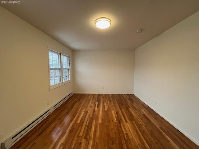 Building Photo - 165 Manorhaven Blvd