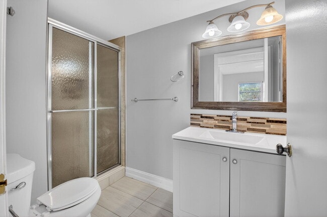 Building Photo - 7535 S Oriole Blvd