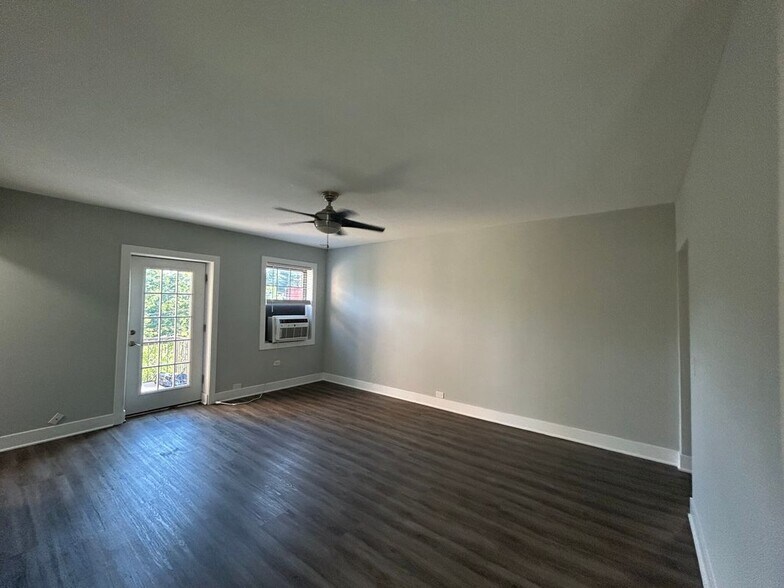 Building Photo - 730 Judson Ave