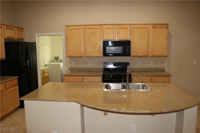 Building Photo - 3764 Bowers Hollow Ave