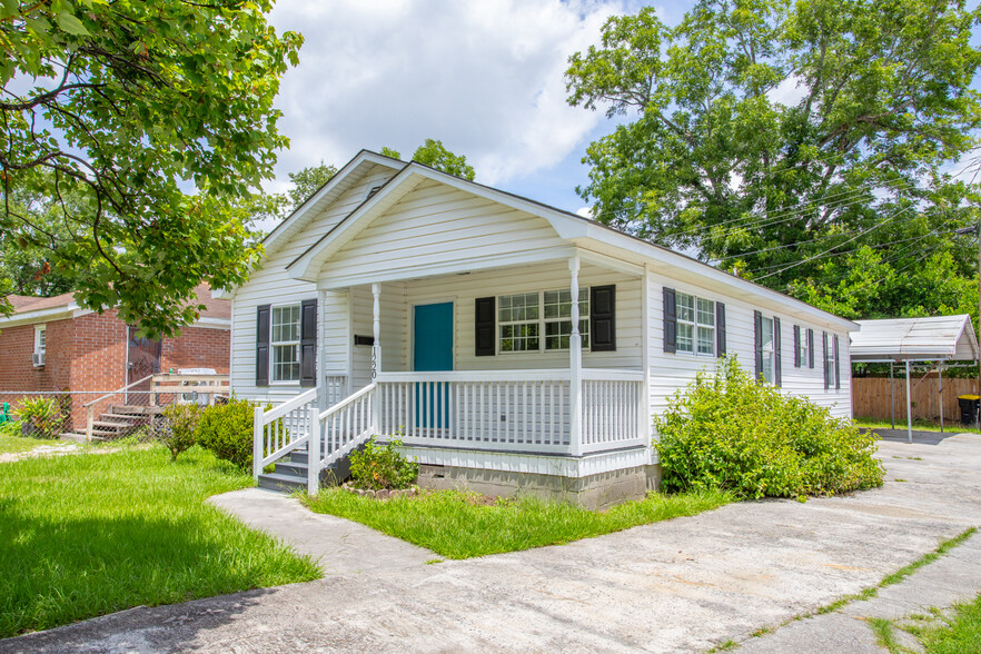 house exterior - 1220 E 57th St