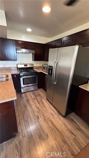 Building Photo - 252 Avenida Lobeiro