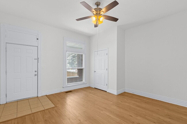 Building Photo - 449 E Brandeis Ave