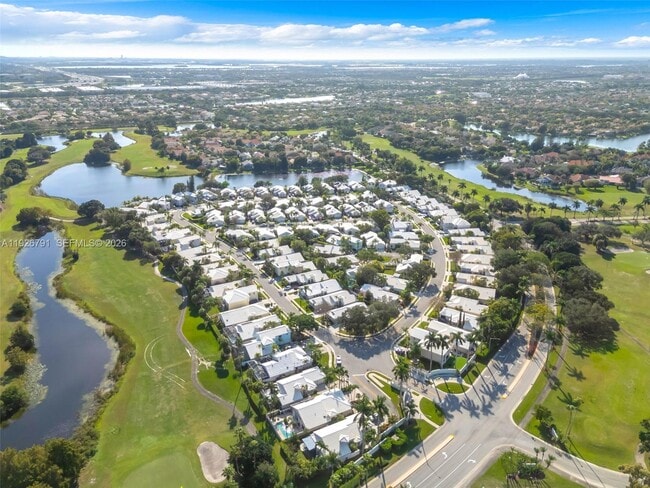 Building Photo - 15241 Wilshire Ct