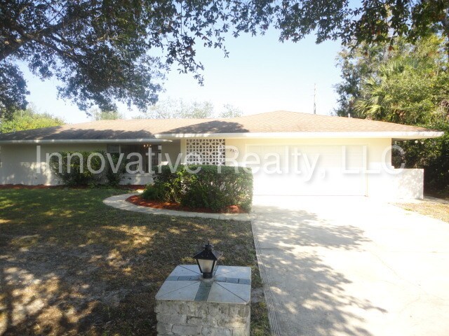 Primary Photo - 2351 Woodcrest Dr