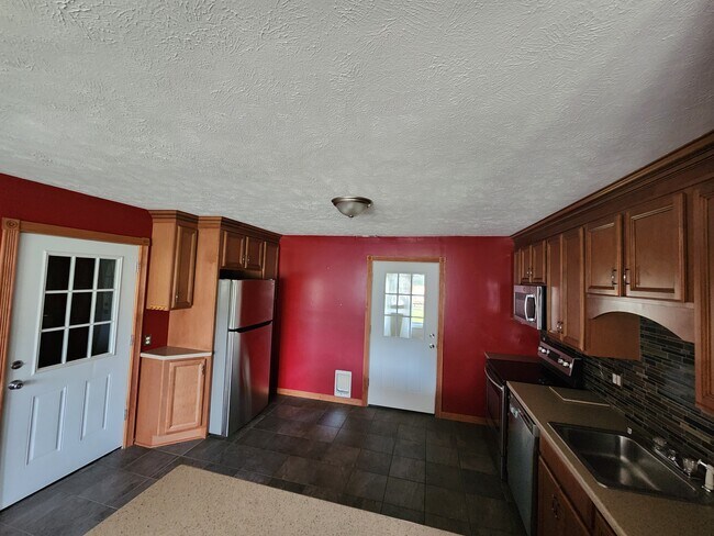 Building Photo - 4737 French Rd