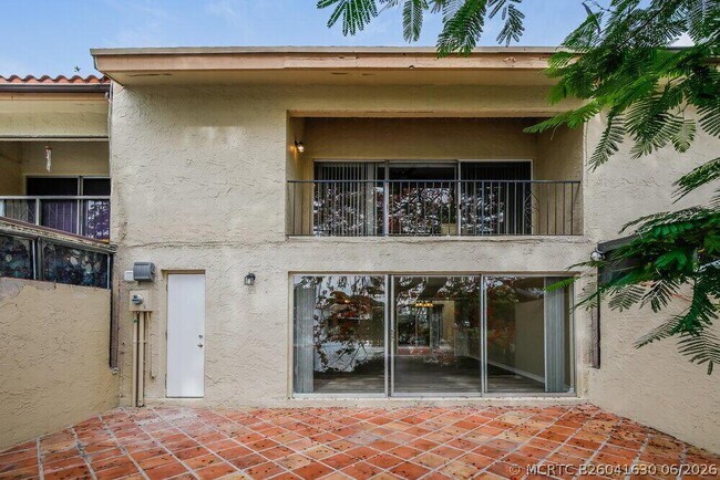 Building Photo - 14277 N Kendale Lakes Cir