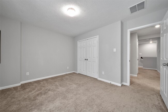 Building Photo - 3306 Forest Dr