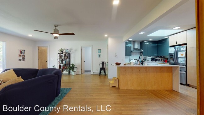 Primary Photo - 3 br, 2 bath House - 860 Gilpin Dr