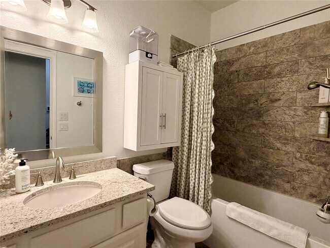 Building Photo - 11508 Emerald Falls Dr