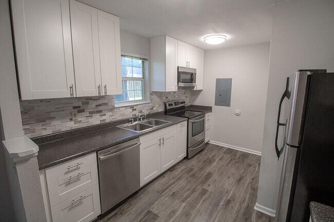 Building Photo - 3510 Forum Blvd