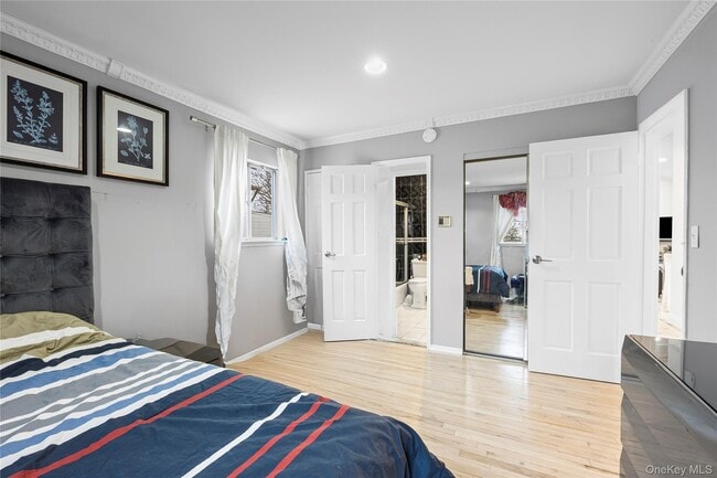 Building Photo - 18 South Dr