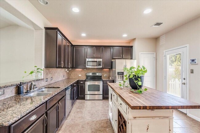 Building Photo - 711 Heritage Springs Trail