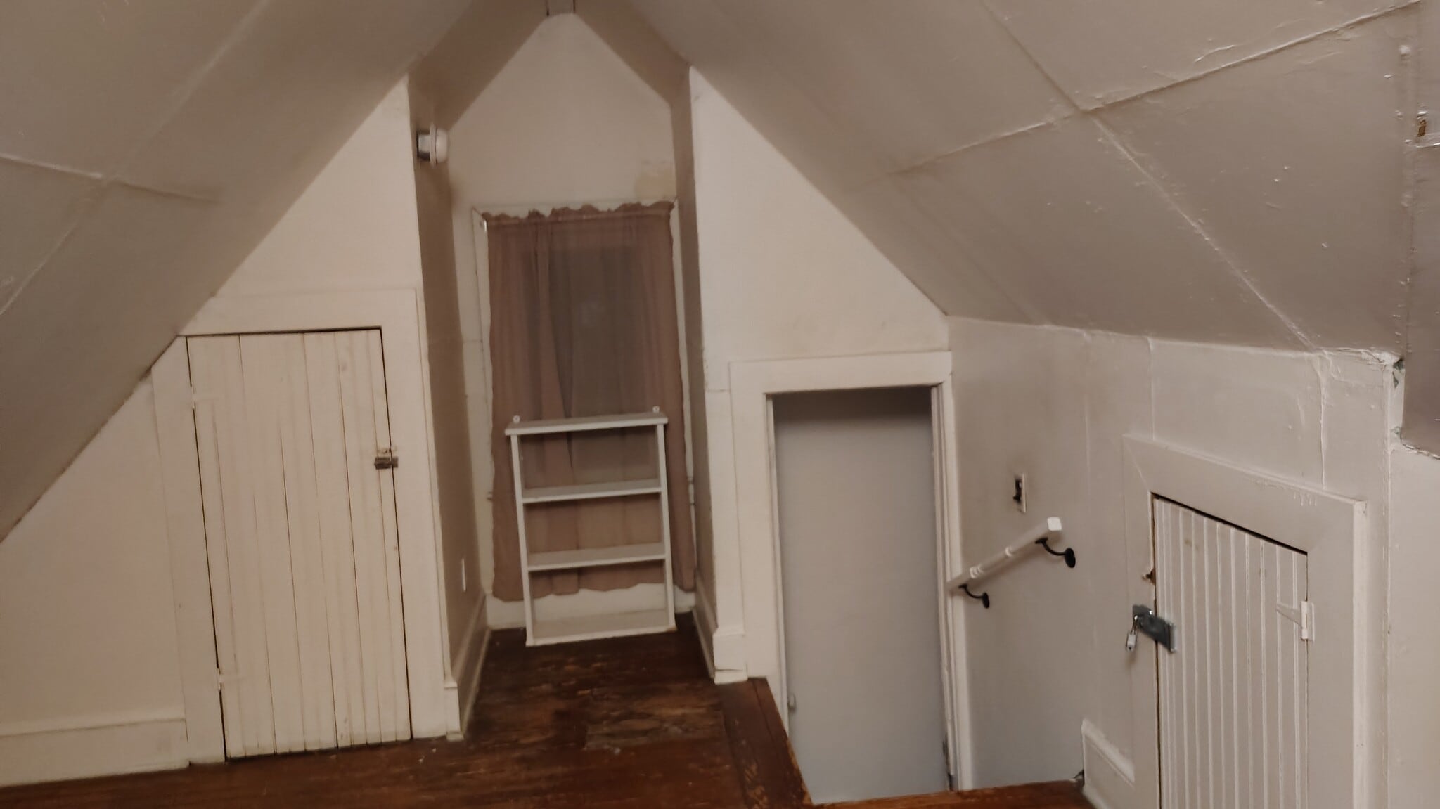 ONE SIDE OF THE ATTIC - 4 Edmarth Pl