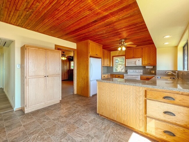 Building Photo - 4398 Atlas Peak Rd