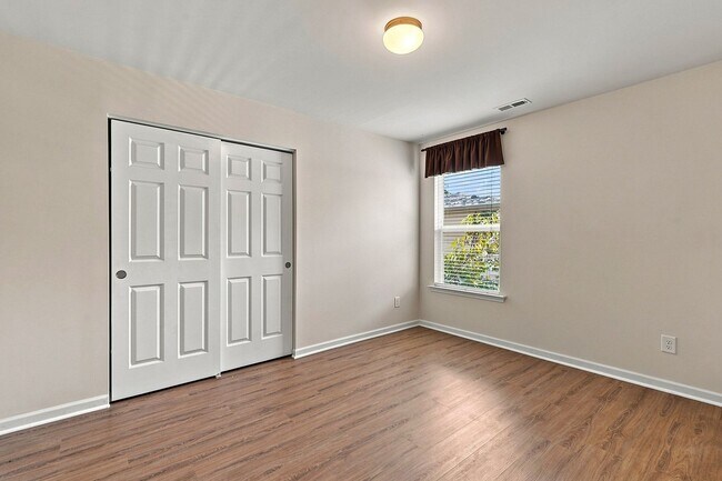 Building Photo - 4332 Burchard Dr