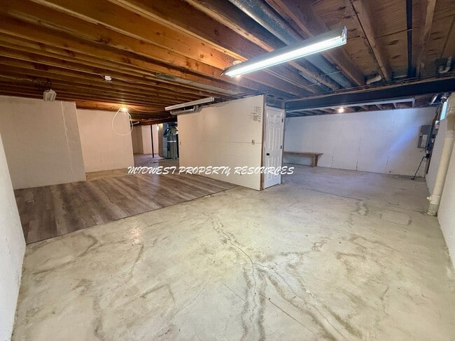 Building Photo - Ranch in Lee's Summit For Lease - Crisp, Clean and New!