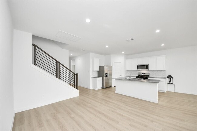 Building Photo - 1319 Star Grass Ln