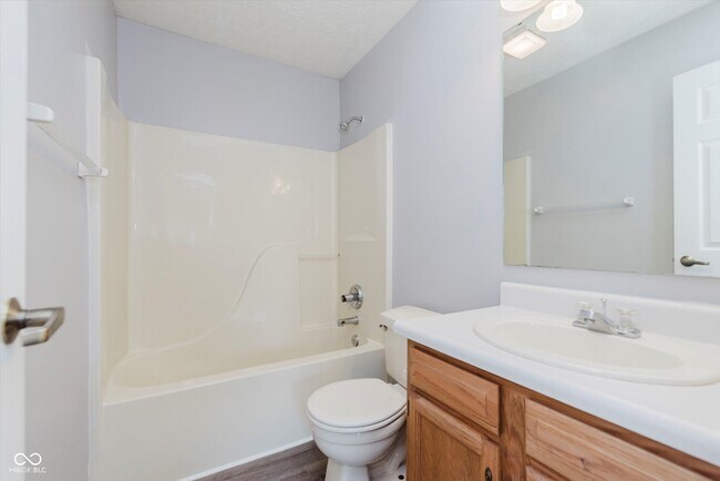 Building Photo - 9645 Claymore Dr