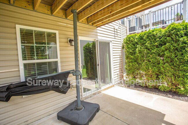 Building Photo - 172 Fela Dr