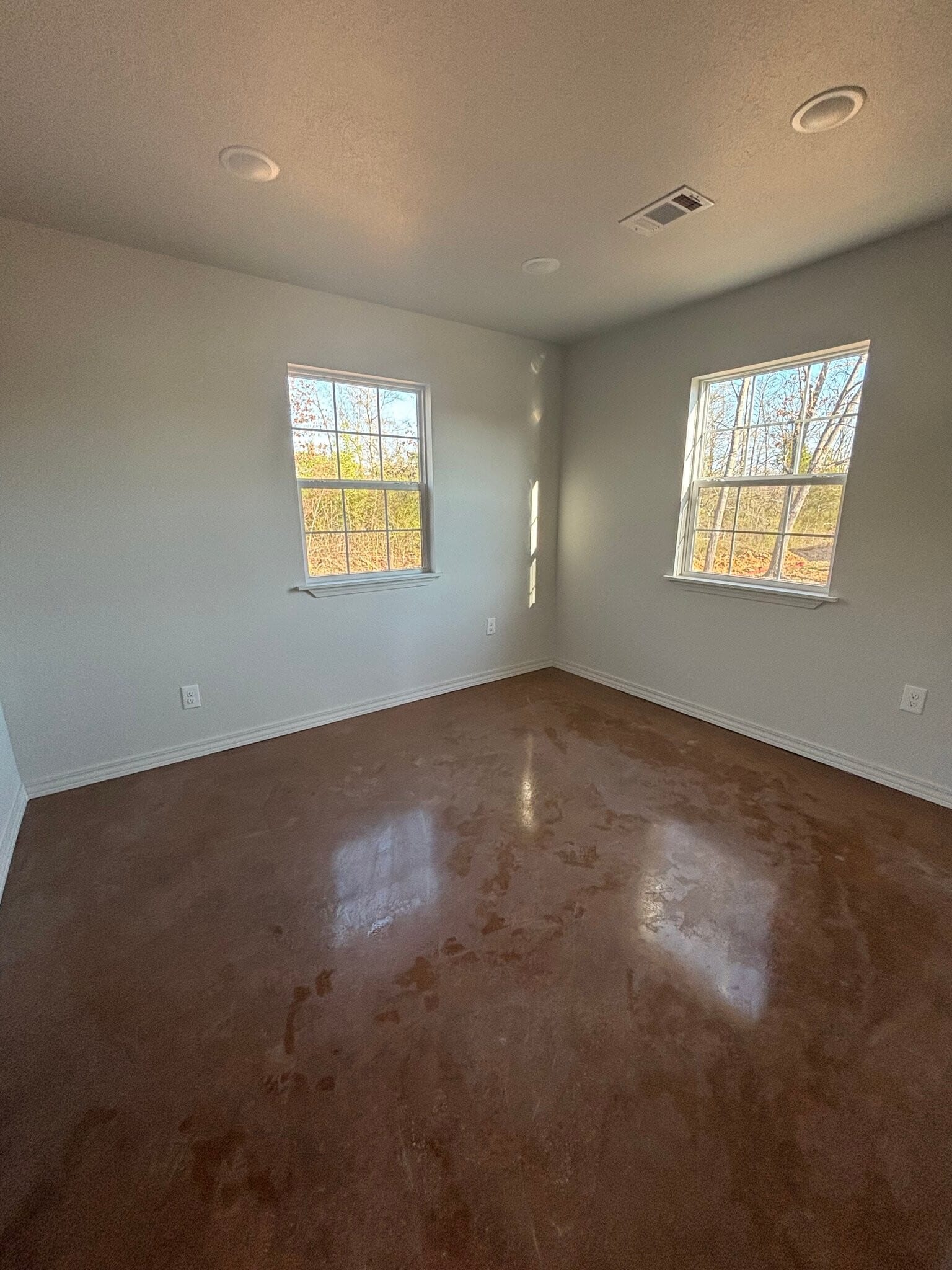 Building Photo - 168 Rustic Ln