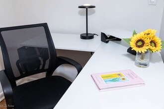 Building Photo - 4029 Stonehaven Rd